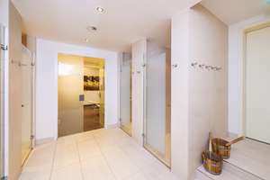 Wohnen in hochwertigem Ambiente mit internationalem Flair.
Möblierte 2 Zimmer-Dachterrassen-Wohnung – Die vollständige Adresse der Immobilie erhältst du vom Anbieter., 40549 Heerdt, Düsseldorf – Vorschaubild 33