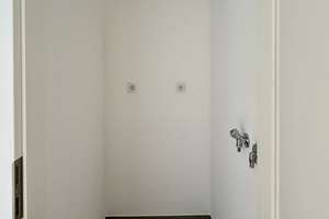 16.Etage: Zwei-Zimmer-Wohnung mit Skylineblick in Südausrichtung im Eden Tower mit Balkon – Die vollständige Adresse der Immobilie erhältst du vom Anbieter., 60327 Gallus, Frankfurt am Main – Vorschaubild 8