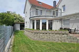 Stilvolles "Haus im Haus" über drei Ebenen mit Südterrasse & Carport – Darmstadt-Dieburg (Kreis) – Vorschaubild 1