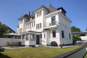 Renovierte DHH im historischen Stadtvilla-Stil – Hofheim, citynah & mit Wellnessbereich – Germanenstraße 13, 65719 Main-Taunus-Kreis – Vorschaubild 1