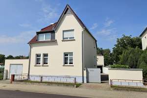 Charmantes Einfamilienhaus mit großem Garten in ruhiger Lage – Die vollständige Adresse der Immobilie erhältst du vom Anbieter., 6385 Aken (Elbe) – Vorschaubild 1