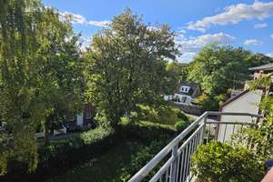 Sonnige 3-Zimmer-Wohnung mit Balkon & Weitblick in ruhiger, grüner Lage