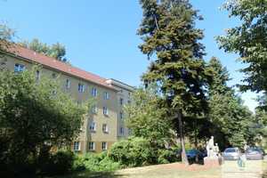 Bezugsfreie 2-Zimmerwohnung mit Balkon Nähe Treptower Park – Berlin – Vorschaubild 1