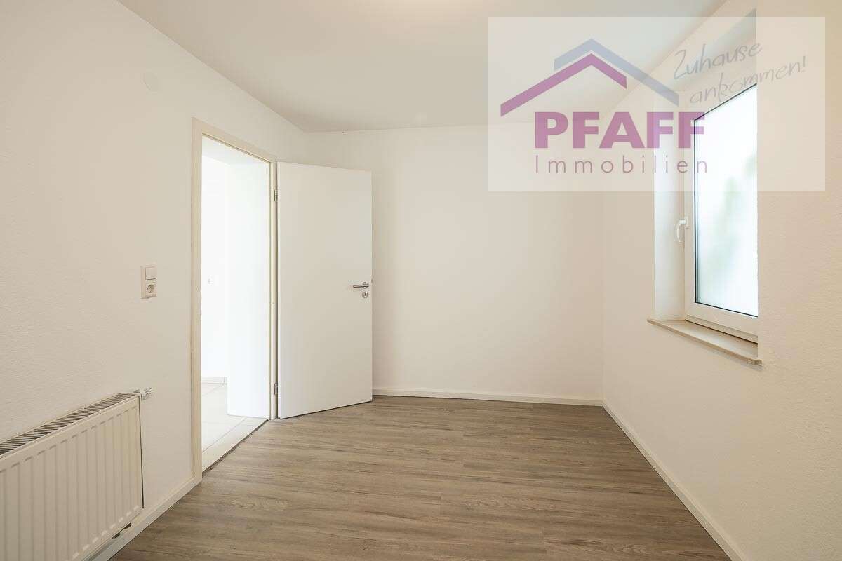 Immobilie in Gailingen am Hochrhein - Zuhause ankommen in Gailingen! Geteiltes Zweifamilienhaus mit schönem Garten + vielen Möglichkeiten - Bild 18