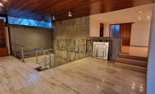 Großzügige Architektenvilla in bevorzugter Wohnlage