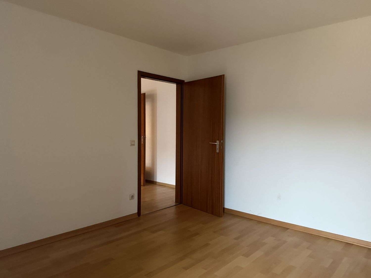 Gänsheide - 2,5 Zimmer-Wohnung mit zwei Balkonen und Blick auf den Fernsehturm, Stuttgart – Bild 4