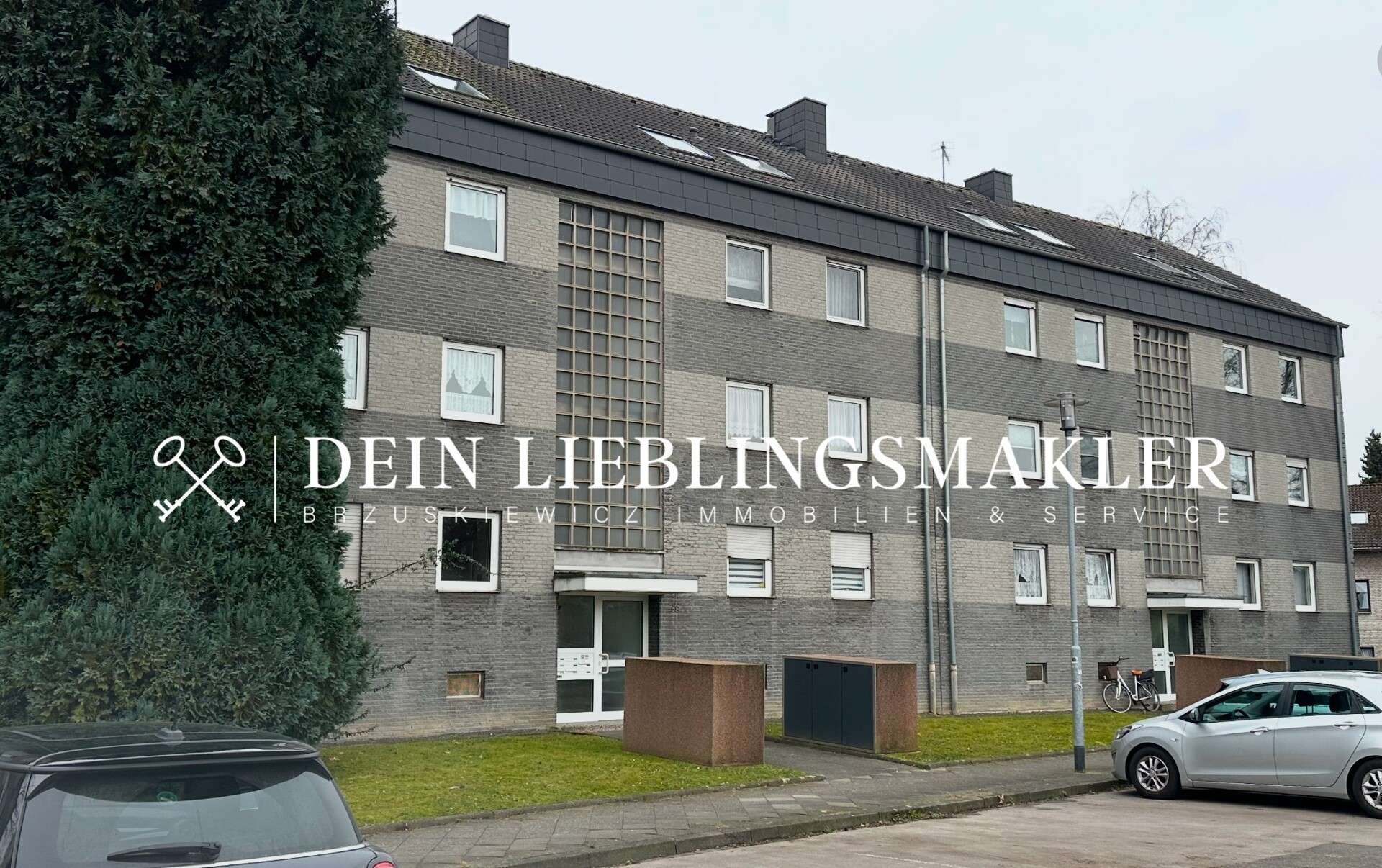 KAPITALANLEGER AUFGEPASST! SOLIDES 8-FAMILIENHAUS IN GUTER LAGE VON MG-VENN!, Mönchengladbach – Bild 1