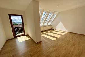 Schöne, sonnige Maisonettewohnung im Mehrfamilienhaus mit Erzgebirgsblick in Hohenstein-Ernstthal