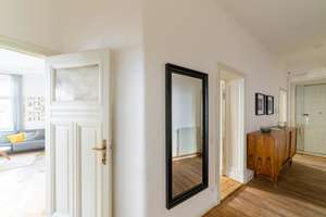 Bezugsfreie 4-Zimmer-Altbauwohnung in Top-Lage: Hohe Decken, Parkett, Stuck Balkon und vieles mehr! – Die vollständige Adresse der Immobilie erhältst du vom Anbieter., 10119 Prenzlauer Berg, Berlin – Vorschaubild 13