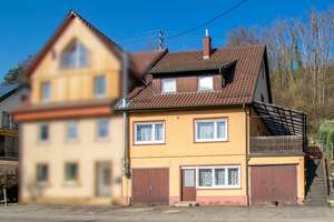 Doppelhaus mit viel Raum zum sofort einziehen und weiterentwickeln. – Die vollständige Adresse der Immobilie erhältst du vom Anbieter., 71665 Vaihingen an der Enz – Vorschaubild 1