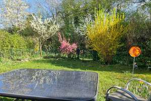 Sonniges Familienglück am Grünzug – mit moderner Technik, Badesee & Stadtnähe inklusive – Händelstraße 1, 85622 Feldkirchen – Vorschaubild 1