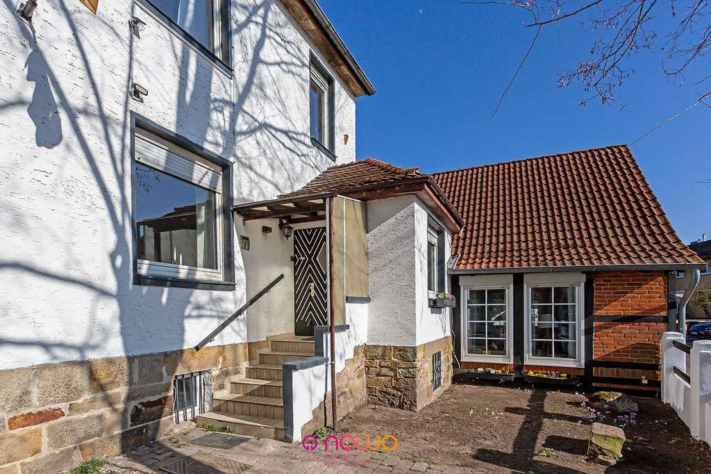 Immobilie in Seelze - Mit den (Groß)Eltern unter einem Dach? Gartenanteil und 2 Garagen inklusive! - Bild 2