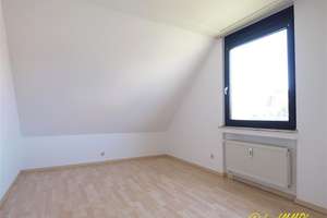 Terrasse mit privatem Gartenanteil, 3 Wohnetagen und Garage - VERMIETET! – Die vollständige Adresse der Immobilie erhältst du vom Anbieter., 9669 Frankenberg/Sachsen – Vorschaubild 8