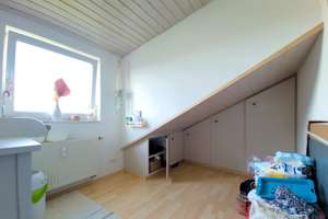 3 FAMILIENHAUS IN SEHR BEGEHRTER LAGE VON REICHENBACH IN EINER SACKGASSE... – Die vollständige Adresse der Immobilie erhältst du vom Anbieter., 76337 Waldbronn – Vorschaubild 31