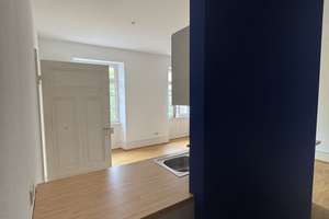 Wohnen im Baudenkmal „Domänenkanzlei“ – sanierte Altbauwohnung mit Balkon, bezugsfrei & provisionsfr – Die vollständige Adresse der Immobilie erhältst du vom Anbieter., 76133 Innenstadt-West, Karlsruhe – Vorschaubild 2