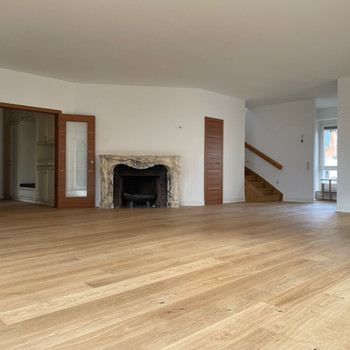 EXKLUSIVE 5 ZIMMER-MAISONETTE-WOHNUNG MIT SKYLINE-BLICK /TERRASSE/EBK/KAMIN IN BESTER LAGE