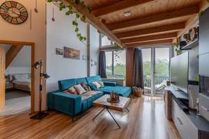 Charmante 3-Zimmer-Dachgeschosswohnung mit Balkon und Galerie – Die vollständige Adresse der Immobilie erhältst du vom Anbieter., 83533 Edling – Vorschaubild 4