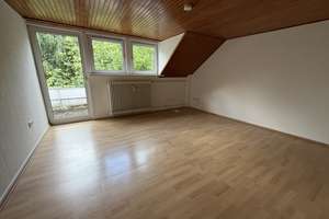 Helle 3,5-Zimmer-Dachgeschosswohnung mit großem Balkon in ruhiger – Auf Böhlingshof 19, 45888 Bulmke-Hüllen, Gelsenkirchen – Vorschaubild 2