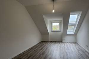 Attraktive Dachgeschoßwohnung mit Blick ins Grüne! – Die vollständige Adresse der Immobilie erhältst du vom Anbieter., 42113 Uellendahl-Katernberg, Wuppertal – Vorschaubild 6