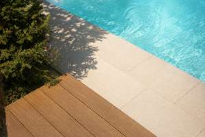 Seltene Familien Villa im Kölner Hahnwald mit Pool – Privatsphäre, Großzügigkeit und Resort-Feeling