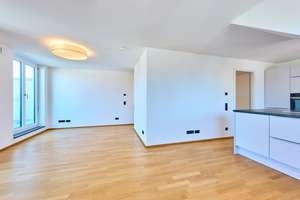 Stilvoll & Ruhig: Maisonettewohnung mit Terrasse in begehrter Lage – Die vollständige Adresse der Immobilie erhältst du vom Anbieter., 81829 Trudering-Riem (Ortsteil), München – Vorschaubild 3