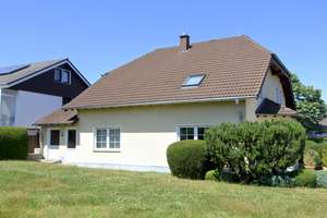 Qualität und Wohnkomfort – Wohnhaus mit 2 Einheiten und grünem Refugium! – Fichtenstraße 11, 55624 Rhaunen – Vorschaubild 12