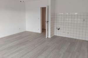 Von priv. - schönes 1-Zi. Single-Appartement in Paderborn Schloß Neuhaus, ruhige Lage m. Balkon 2.OG – Die vollständige Adresse der Immobilie erhältst du vom Anbieter., 33104 Schloß Neuhaus, Paderborn – Vorschaubild 5