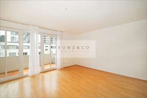 Provisionsfrei: Gemütliche Dachgeschoss-Wohnung mit Westbalkon und Alpenblick! – Sankt-Wendel-Str 45, 81379 Thalkirchen, München – Vorschaubild 2