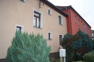 2-Raum-Wohnung in 4-Parteien-Haus – Querstraße 11, 7381 Pößneck – Vorschaubild 1