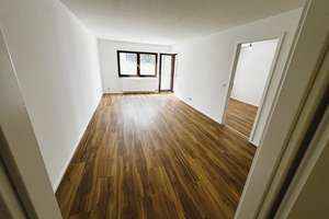 2-Zimmer-Wohnung mit Terrasse, Aufzug und Einbauküche in zentraler Lage