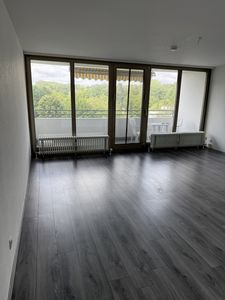 Schöne 1-Zimmer-Wohnung mit Balkon und herrlichem Blick in die Natur