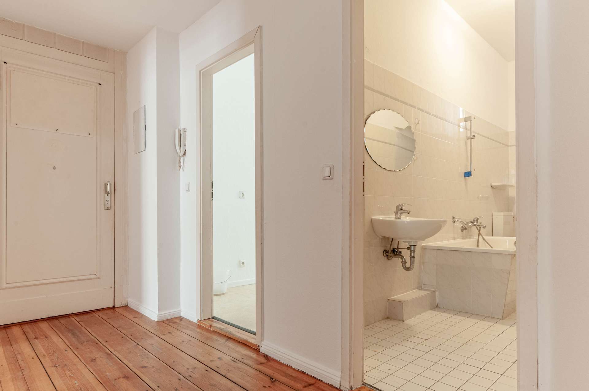 Altbauwohnung mit Entwicklungspotenzial in Berlin-Wedding – leerstehend und sofort gestaltbar, Berlin – Bild 4