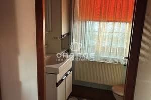 ***Wohnhaus mit zwei Wohneinheiten und Gewerbefläche*** – Die vollständige Adresse der Immobilie erhältst du vom Anbieter., 86704 Tagmersheim – Vorschaubild 12