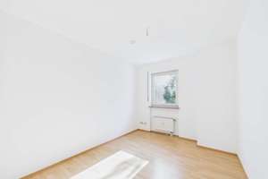 SITULI:     Großzügig wohnen am Ortspark – 3 Zimmer mit traumhafter Dachterrasse – Die vollständige Adresse der Immobilie erhältst du vom Anbieter., 82008 Unterhaching – Vorschaubild 16