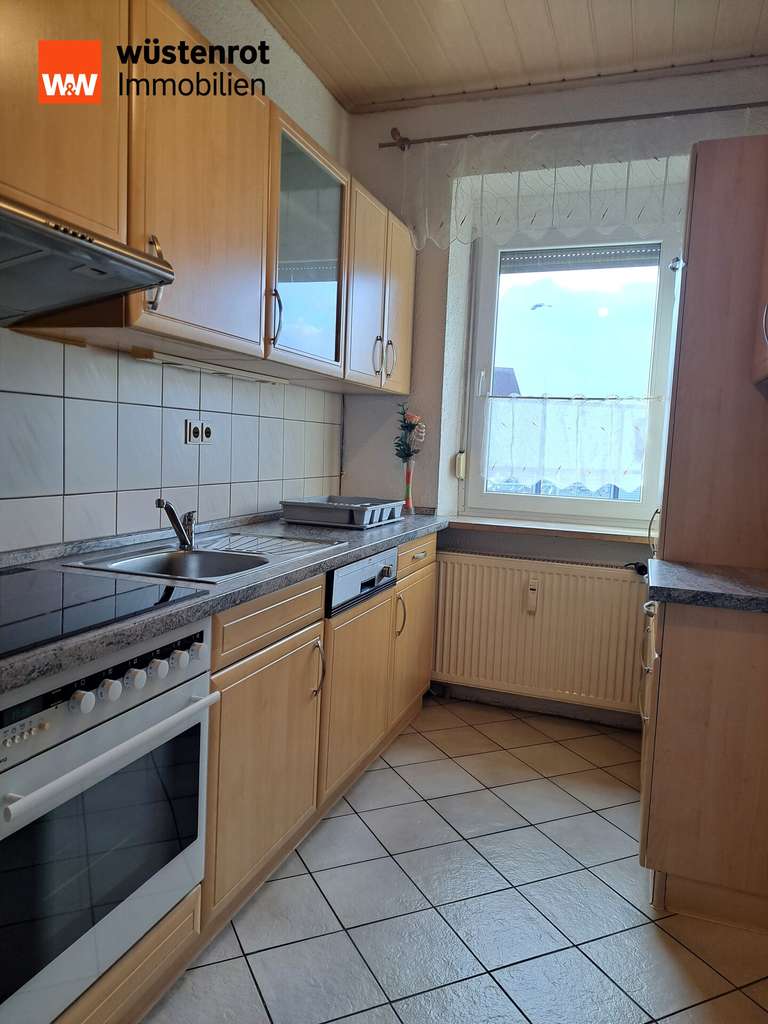 Immobilie in Ingolstadt - Helle 3-Zimmer-Wohnung im 1. OG mit Stellplatz - Bild 1