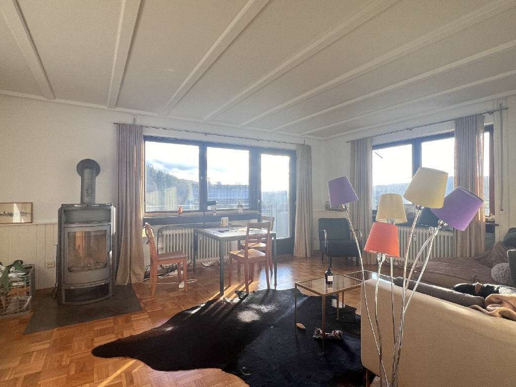 Immobilie in Bonndorf im Schwarzwald - TOP Wohnung-/Ferienwohnung mit umlaufendem Balkon und einer tollen Aussichtslage - Bild 3