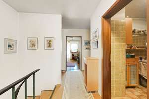 Reihenmittelhaus mit aufgestocktem Dachgeschoss – Raum für die ganze Familie – Die vollständige Adresse der Immobilie erhältst du vom Anbieter., 82538 Geretsried – Vorschaubild 11