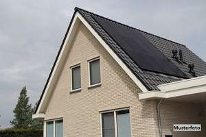 Neuwertig - Freistehendes Einfamilienhaus nebst Terrasse und Garage