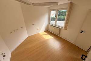 Attraktive 9-Zimmer-Wohnung mit Einbauküche in zentraler Lage von Gelsenkirchen – Fürstinnenstraße 32, 45883 Feldmark, Gelsenkirchen – Vorschaubild 13