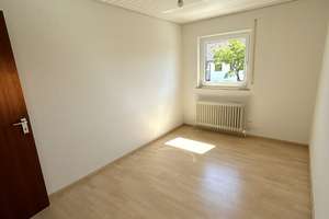 Helles, geräumiges Haus mit dreiseitigem Garten und exzellenter Anbindung  – Die vollständige Adresse der Immobilie erhältst du vom Anbieter., 73765 Neuhausen auf den Fildern – Vorschaubild 9