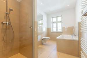 Bezugsfreie 3-Zimmer-Wohnung in City-Lage | Balkon | Parkett | Tageslichtbad | Wanne & Dusche – Die vollständige Adresse der Immobilie erhältst du vom Anbieter., 4105 Zentrum-Nordwest, Leipzig – Vorschaubild 11