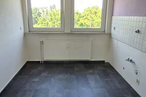 Hübsche Dachgeschosswohnung 3 Zimmer wird renoviert übergeben! – Essener Strasse 355, 46047 Bermensfeld, Oberhausen – Vorschaubild 10