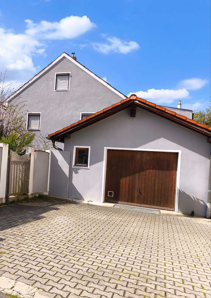 Immobilie in Altötting - Gepflegtes Reiheneckhaus mit Potenzial im Herzen von Altötting - Bild 2