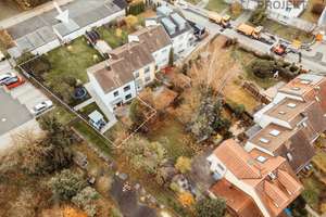 Reihenendhaus in traumhafter Lage an der Universität (Erbpacht) mit großem Garten und Garage – Die vollständige Adresse der Immobilie erhältst du vom Anbieter., 95447 Birken/Quellhöfe, Bayreuth – Vorschaubild 1