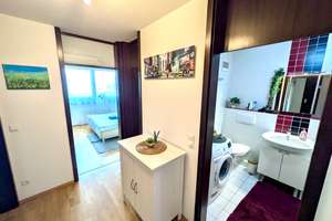 Helle 3,5/4-Zimmer-Wohnung am Wöhrder See mit Loggia, EBK, teilmöbliert, Aufzug, TG – Dr.-Carlo-Schmid-Str. 50, 90491 Sankt Jobst, Nürnberg – Vorschaubild 3