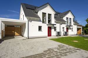 Top moderne, neue Doppelhaushälfte KFW40 inkl. Garten, Carport, Geräteraum und 2 Stellplätze – Zum Moos 7, 87772 Pfaffenhausen – Vorschaubild 4