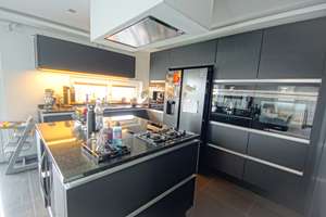 Exklusive 4,5-Zimmer-Wohnung mit hochwertiger Ausstattung, Balkon und Panoramakamin – Ernst-Häckel-Str. 98, 80999 Untermenzing, München – Vorschaubild 11