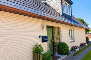 Angebot erbeten:  Großzügiges Wohnhaus mit 5 Wohnungen in Tinnum / Sylt Ost zu verkaufen – Die vollständige Adresse der Immobilie erhältst du vom Anbieter., 25980 Sylt (Gemeinde) – Vorschaubild 2