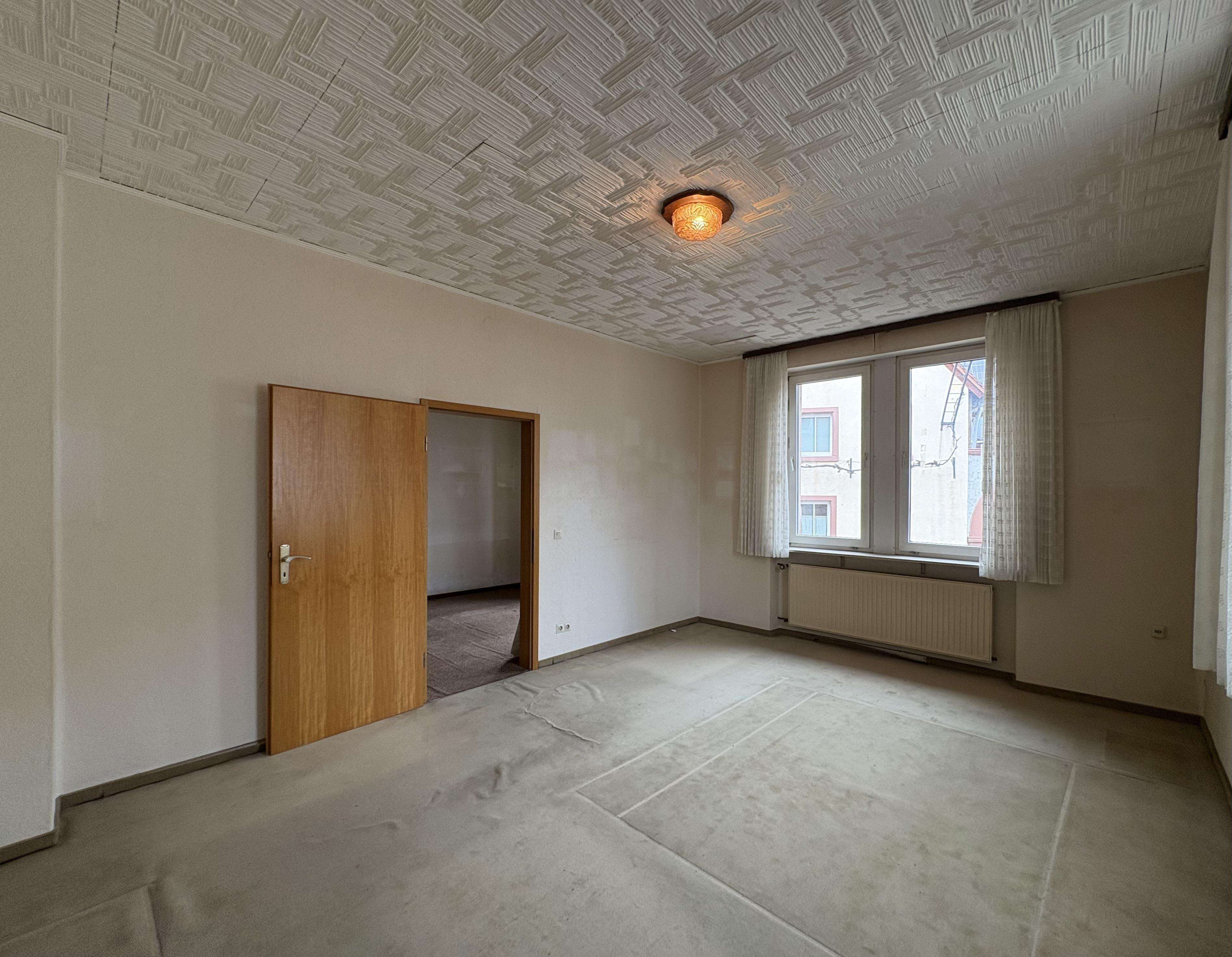 Immobilie in Edenkoben - Charmantes Ein- oder Zweifamilienhaus in Edenkoben
 - Bild 2