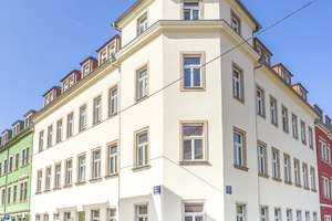JETZT KAUFNEBENKOSTEN EINSPAREN! GERÄUMIGE 2 ZI. DACHGESCHOSSWOHNUNG IN ZENTRALER LAGE